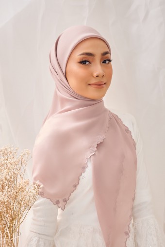 (AS-IS) AZRA Sulam Bawal in Dusty Pink
